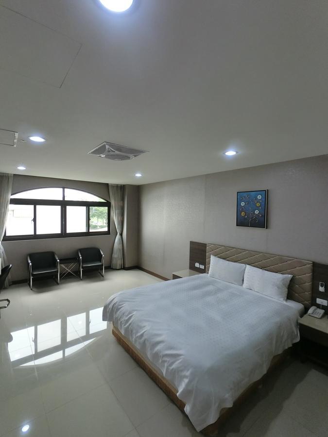 雲林斗六福爾摩莎大飯店 Hotel Exterior foto