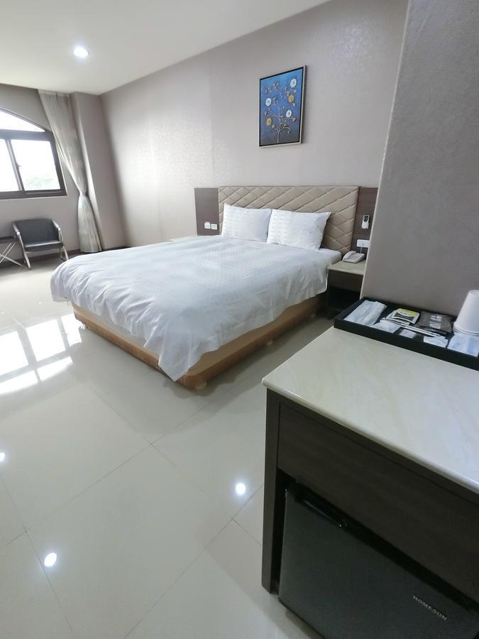 雲林斗六福爾摩莎大飯店 Hotel Exterior foto